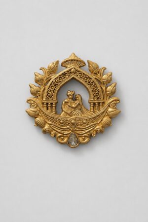 Antique gold wedding couple brooch featuring a bride and groom beneath an ornate arch with floral motifs and a crystal accent, perfect for weddings and celebrations.