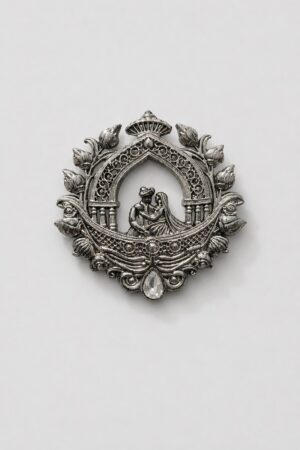 Royal Wedding Couple Silver Brooch in antique silver finish featuring a traditional bride and groom beneath an ornate heritage arch with floral motifs and a crystal accent.